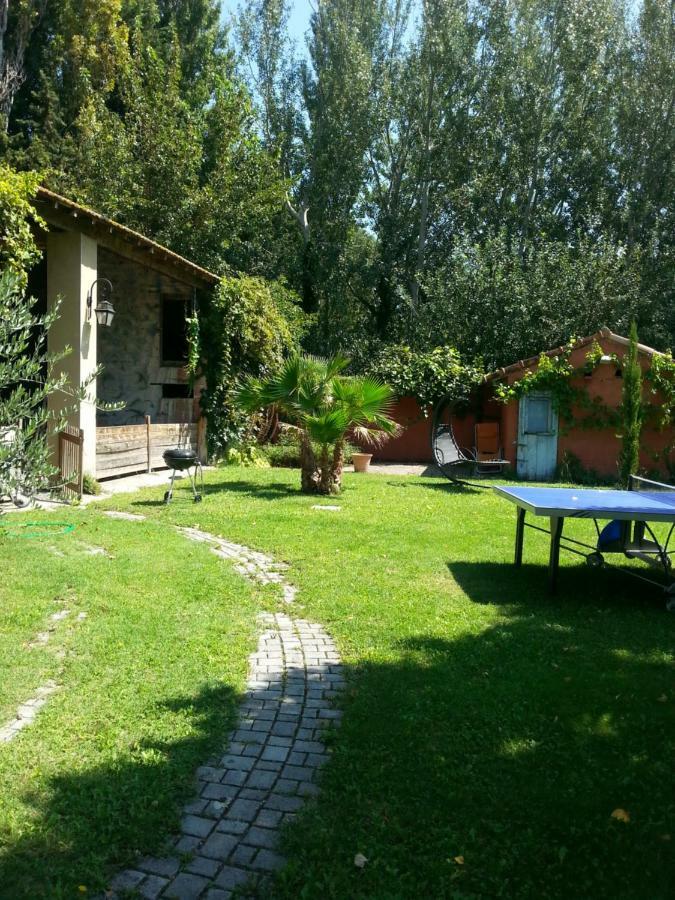 Le Mas Des Platanes Entraigues-sur-la-Sorgue Εξωτερικό φωτογραφία
