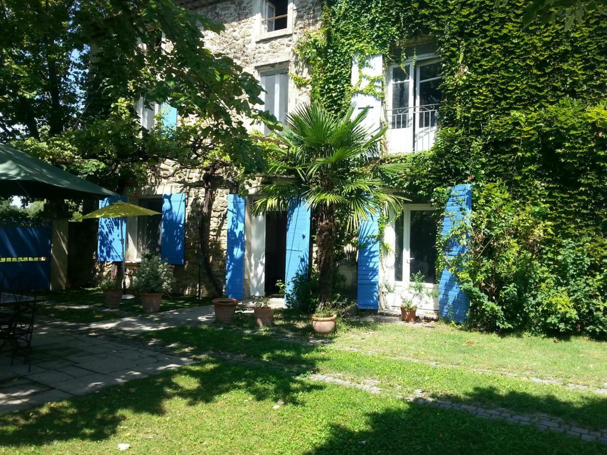 Le Mas Des Platanes Entraigues-sur-la-Sorgue Εξωτερικό φωτογραφία