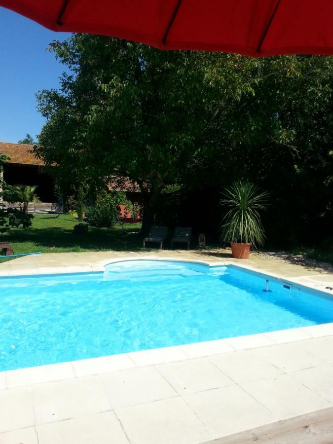 Le Mas Des Platanes Entraigues-sur-la-Sorgue Εξωτερικό φωτογραφία