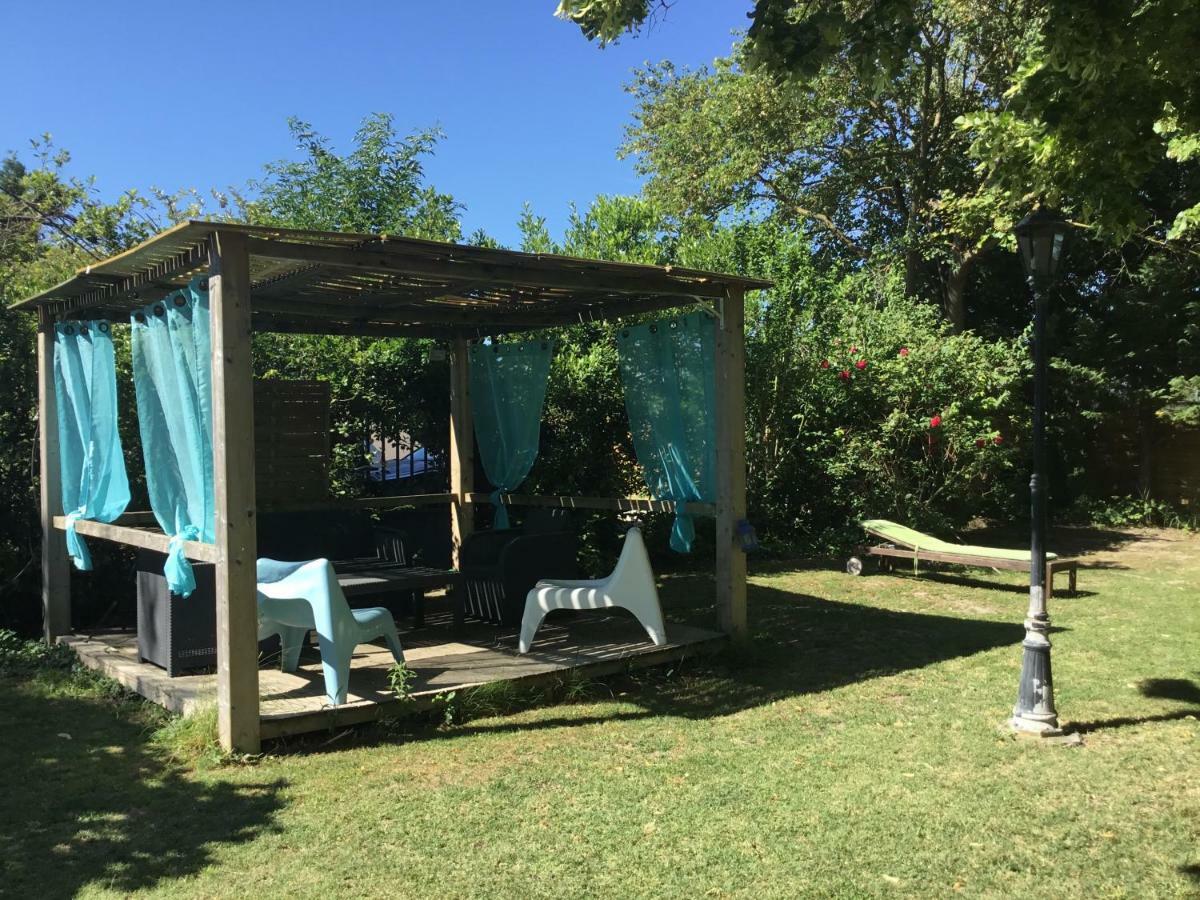 Le Mas Des Platanes Entraigues-sur-la-Sorgue Εξωτερικό φωτογραφία